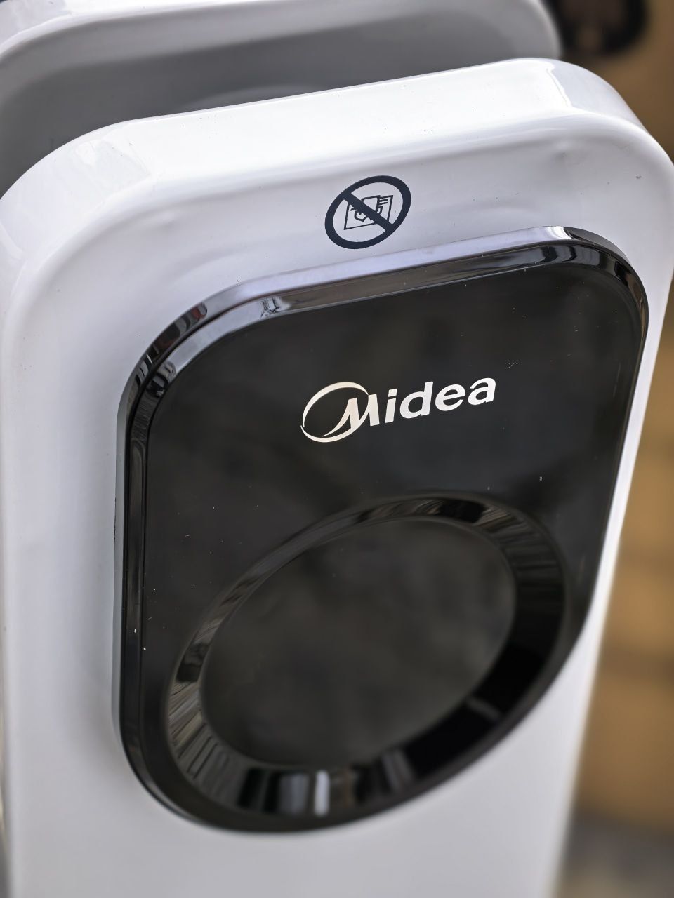 شوفاژ برقی میدیا |Midea مدل MHO231R11BPW یازده پره ۲۳۰۰ وات در تاج شاپینگ